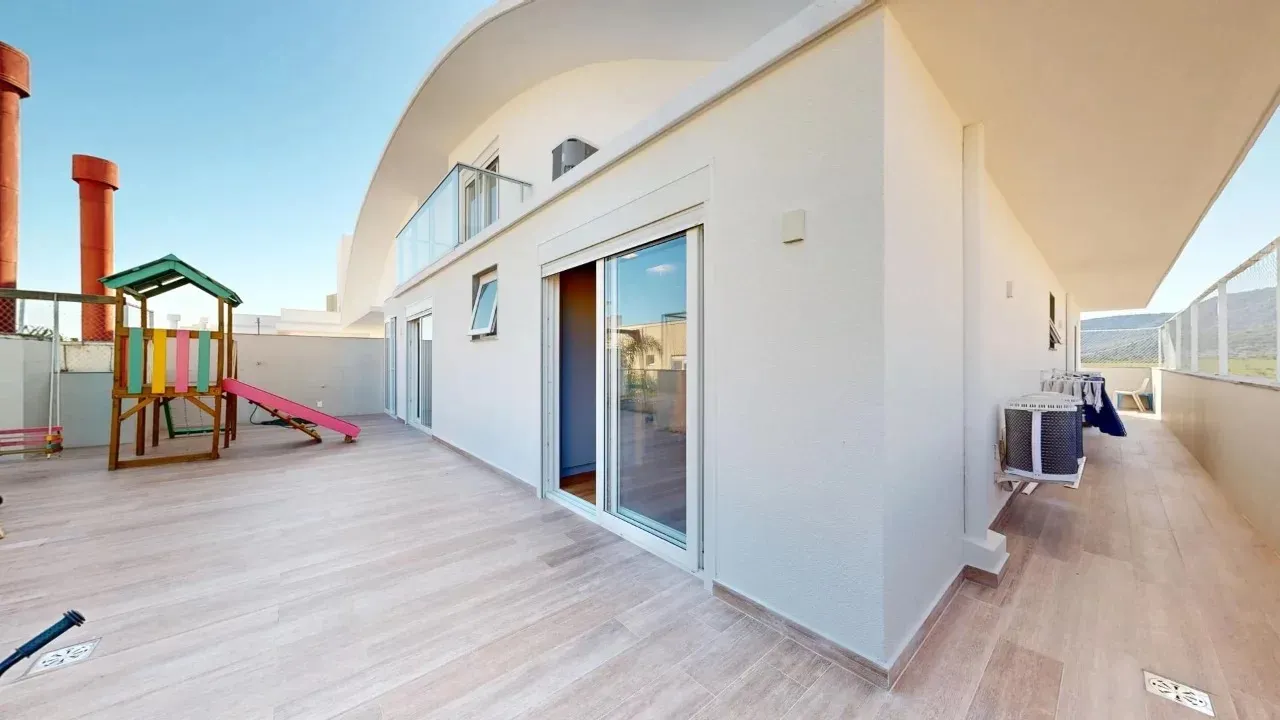 Furnished 310 m² penthouse with 3 en-suite rooms — photo 12