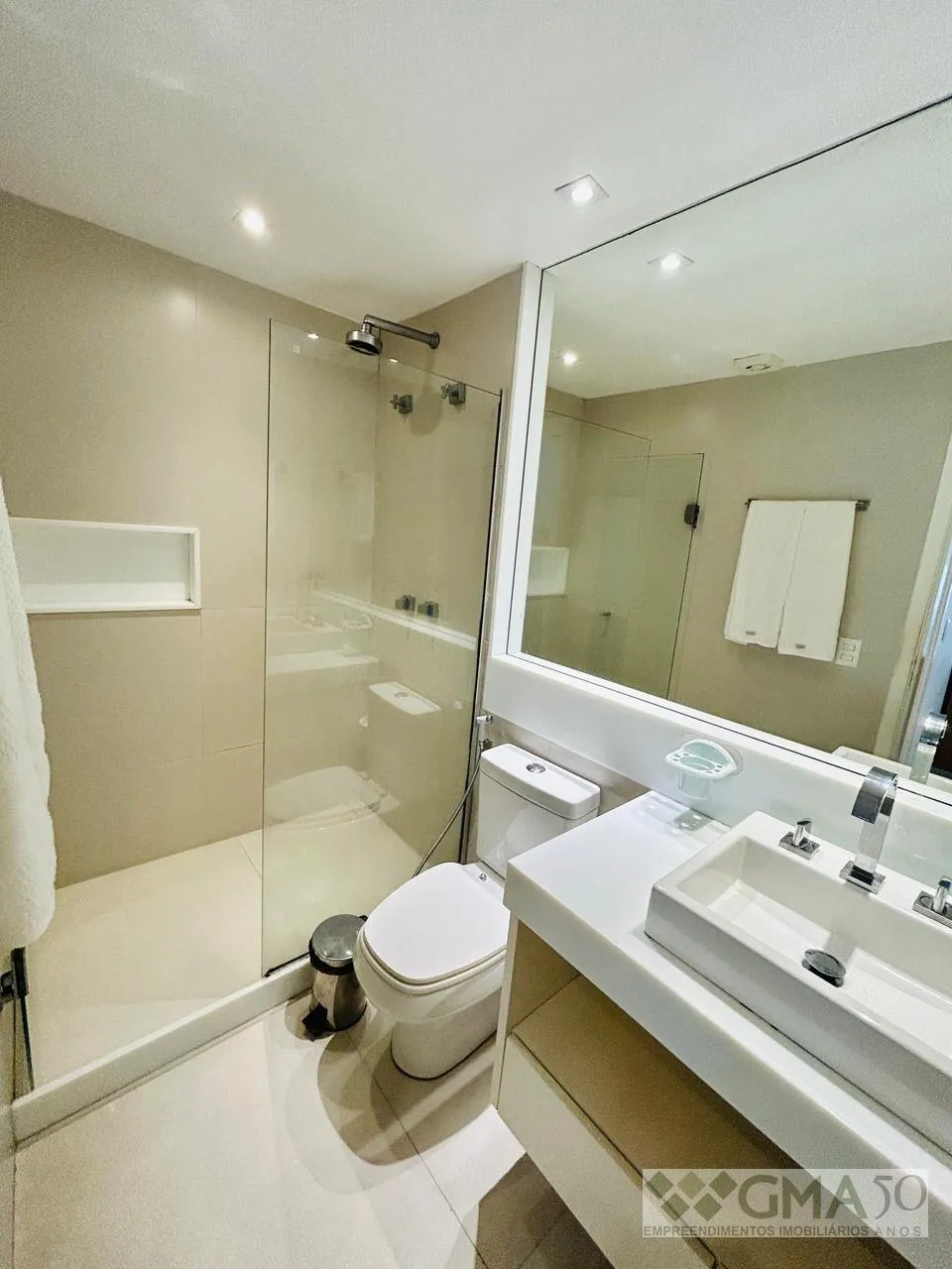 Furnished 2-bedroom apartment with integrated kitchen — photo 16