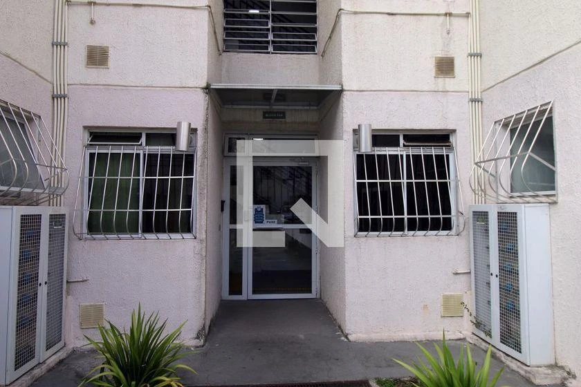 2-bedroom apartment in a building with a gym — photo 6