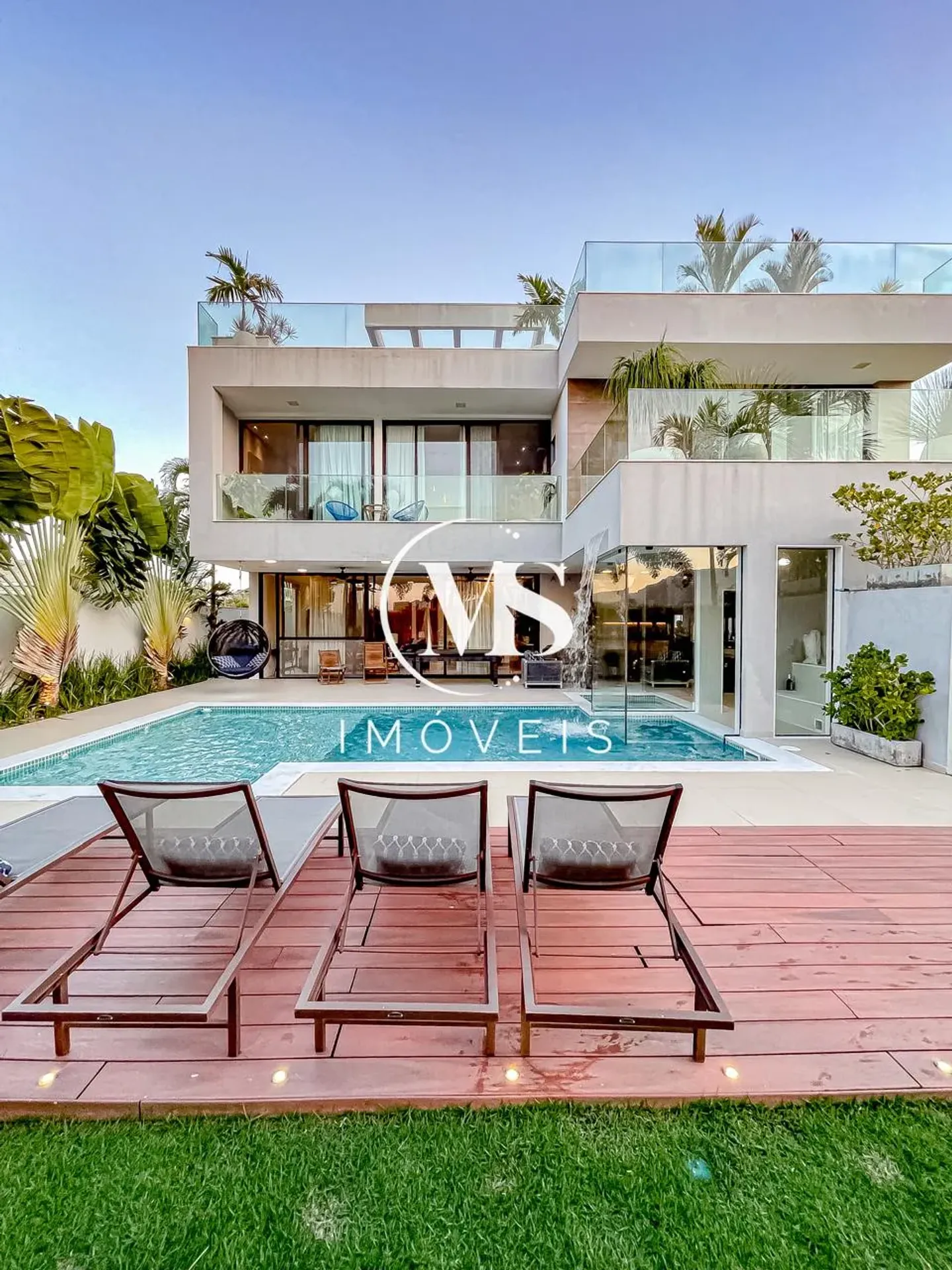 Jacuzzi in a 5-bedroom house, 780 m²