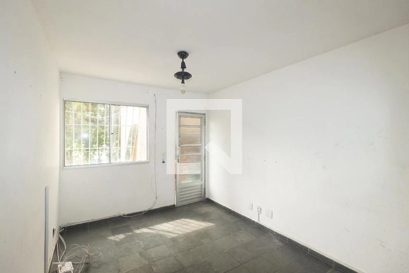 2-bedroom apartment with a separate kitchen and 44 m² — photo 4