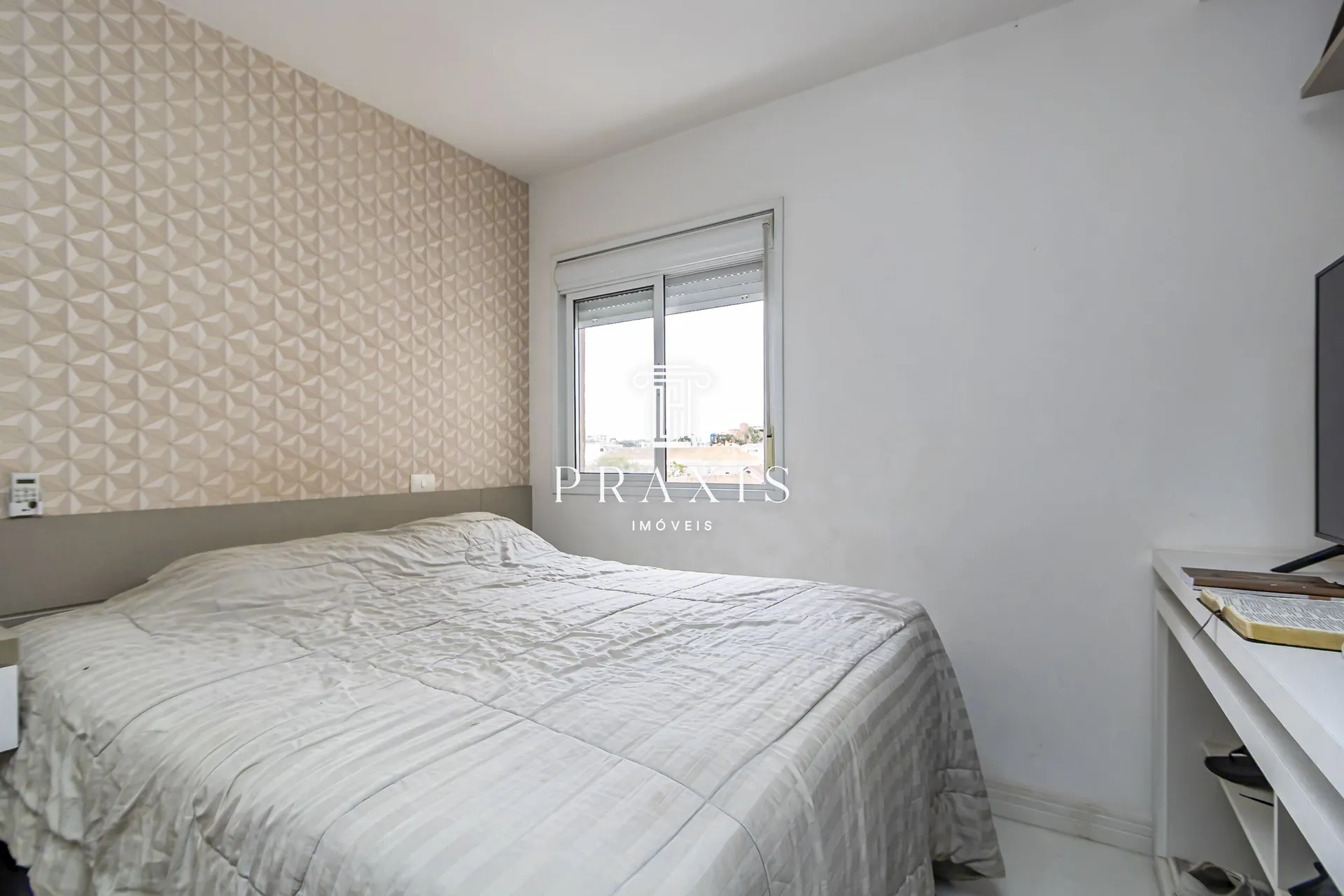 Apartment with 2 en-suite bedrooms and 3 bathrooms — photo 16