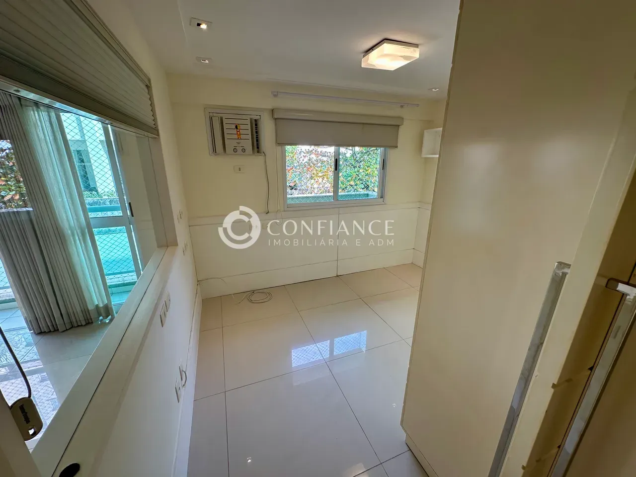 2-bedroom apartment with 2 bathrooms and a balcony — photo 7