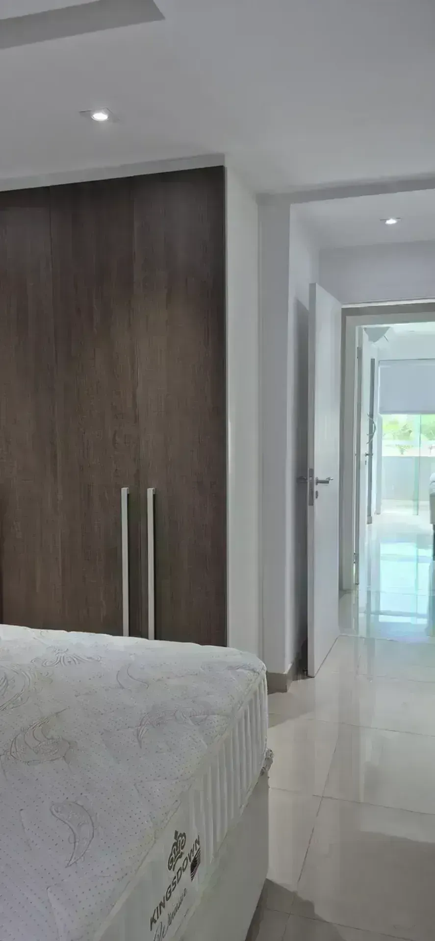 Furnished triplex house with 4 bedrooms and 5 baths — photo 30