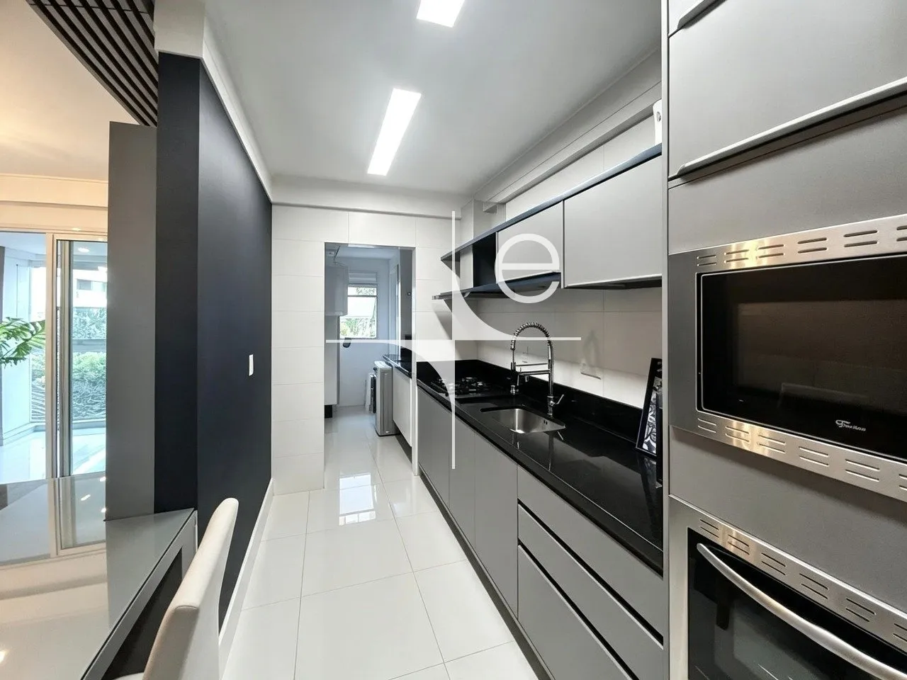 2-bedroom apartment with a washing machine — photo 5