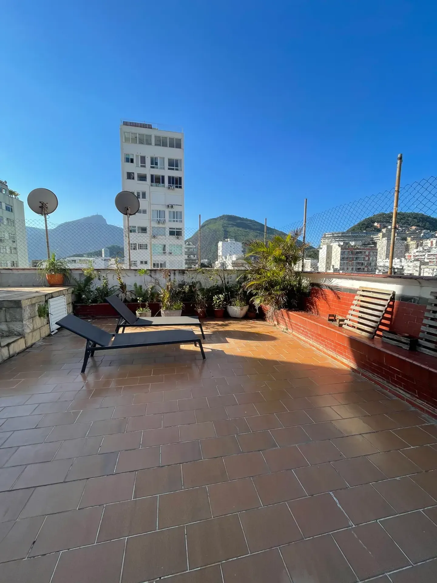 Apartamento mobiliado com 4 quartos e 5 banheiros — photo 36