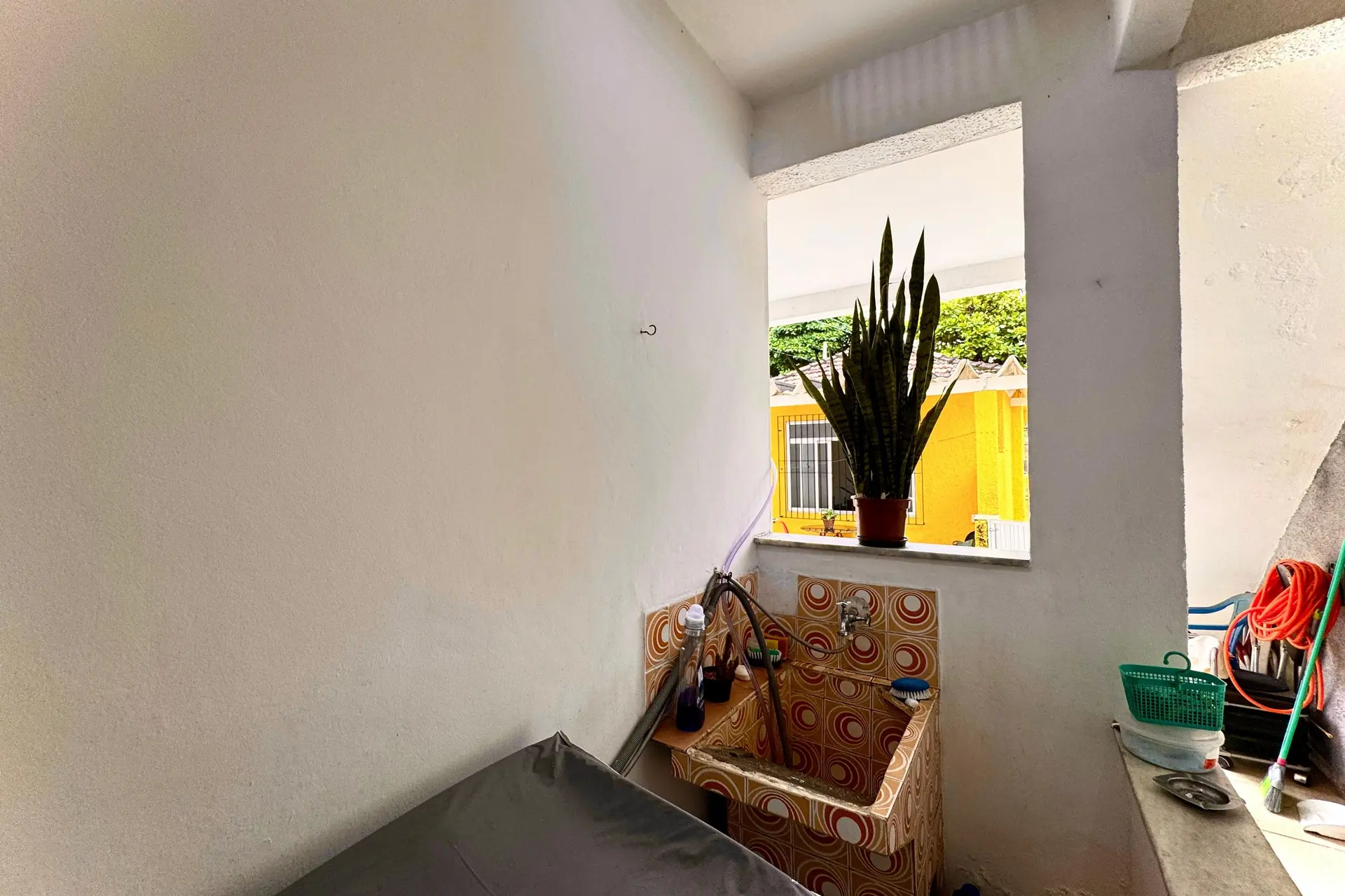 2-bedroom apartment with a washing machine — photo 18