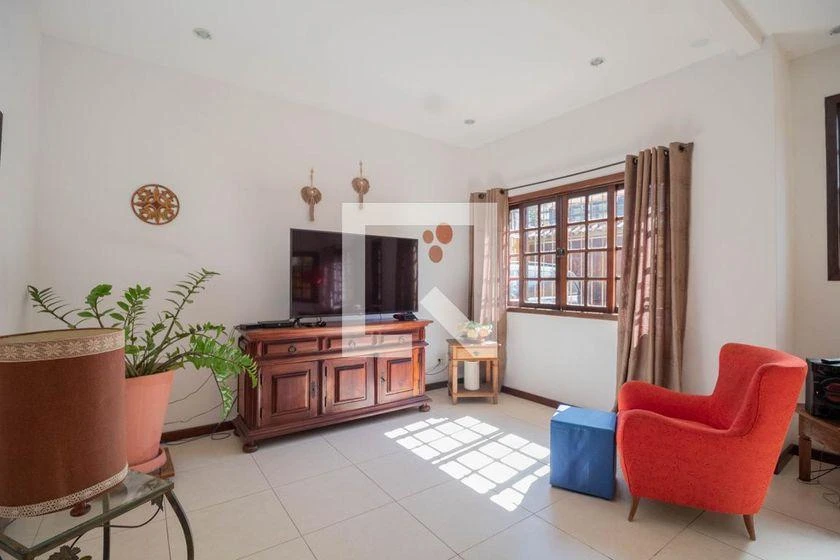 Casa de 450 m² con 6 dormitorios y 4 baños — photo 6