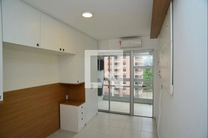 2-bedroom apartment with balcony and 88 m² — photo 16