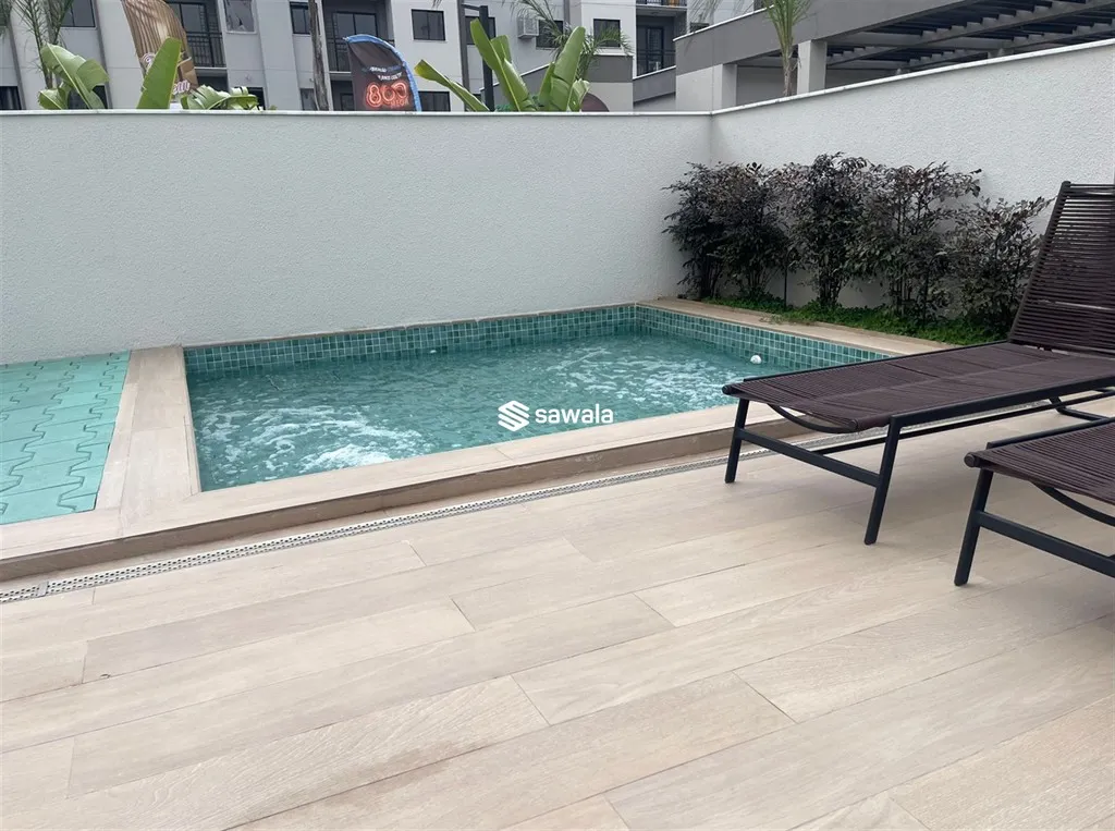 2-bedroom apartment with wood or laminate floors — photo 18