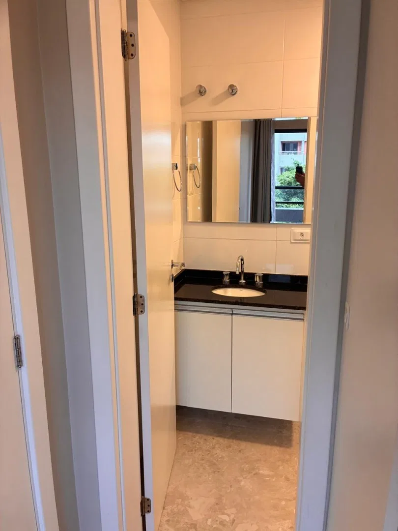 Departamento con piso de madera o laminado en Curitiba — photo 8
