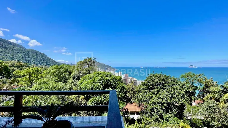 5-bedroom house with a private pool in Rio de Janeiro — photo 22