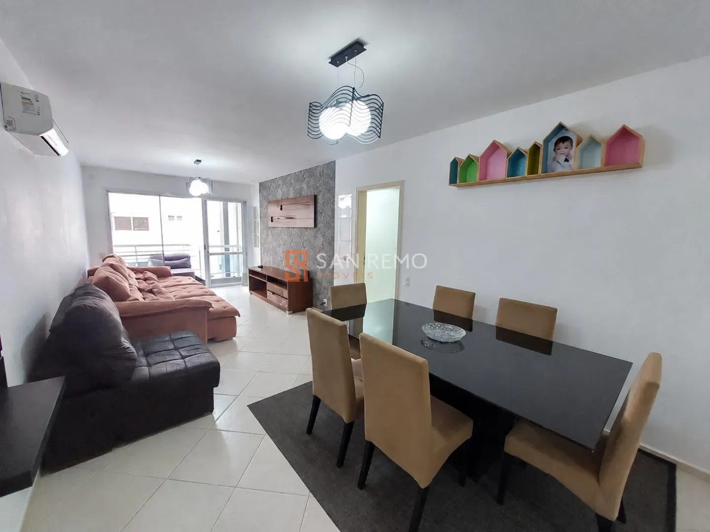 Furnished 3-bedroom apartment with 1 suite and balcony