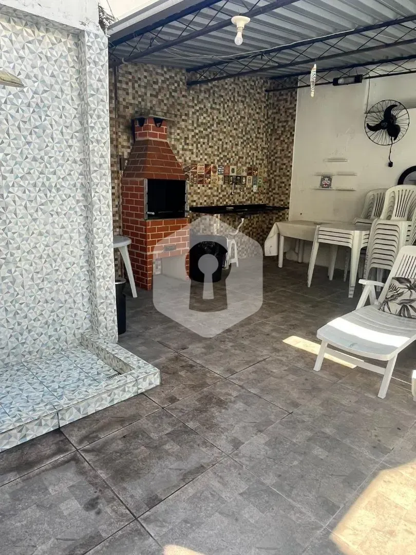 Furnished 216m² house with 4 bedrooms and balcony — photo 27