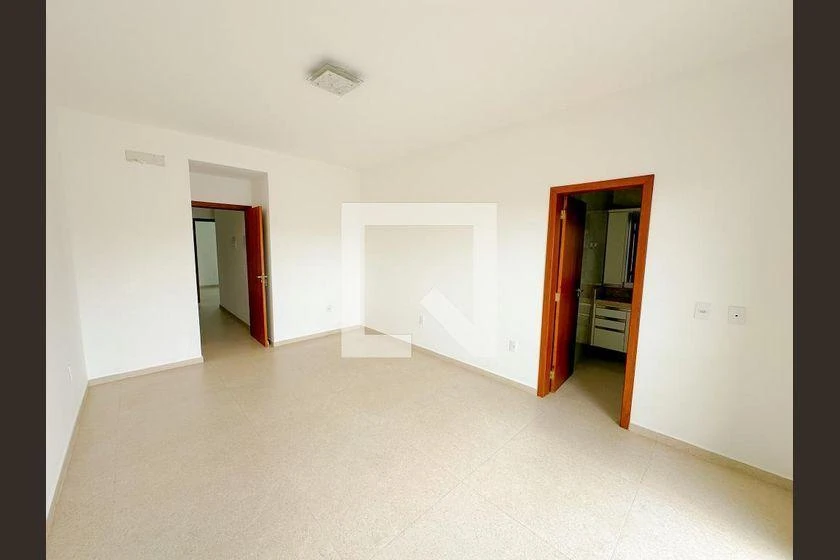 4-bedroom house, 3 with their own bathrooms, 194 m² — photo 47