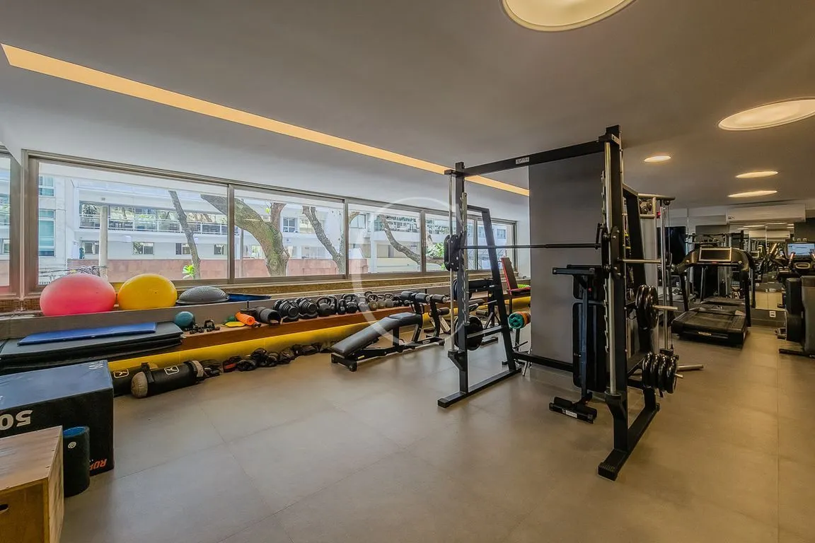 Мебльована квартира 239 м² з 3 спальнями та 2 паркомісцями — photo 19