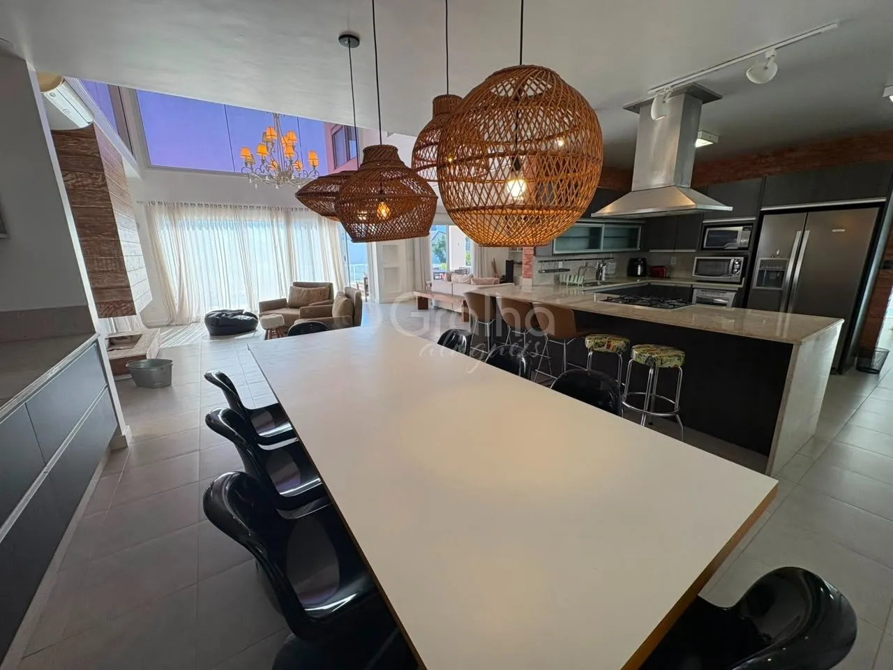 Мебльований будинок 868 м² з 3 люксами та 9 місцями — photo 2