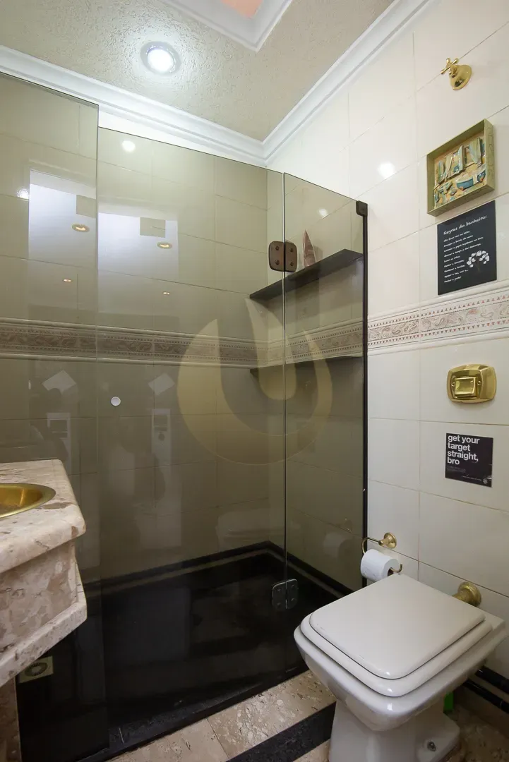 Furnished 860 m² house with 5 bedrooms and 10 bathrooms — photo 80