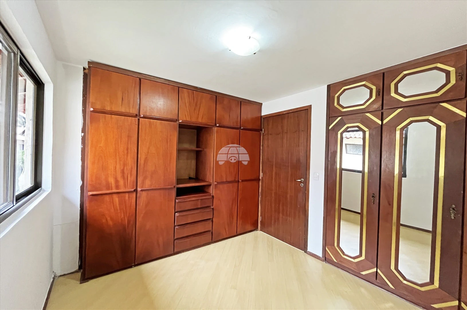 2-bedroom apartment with wood or laminate floors — photo 18