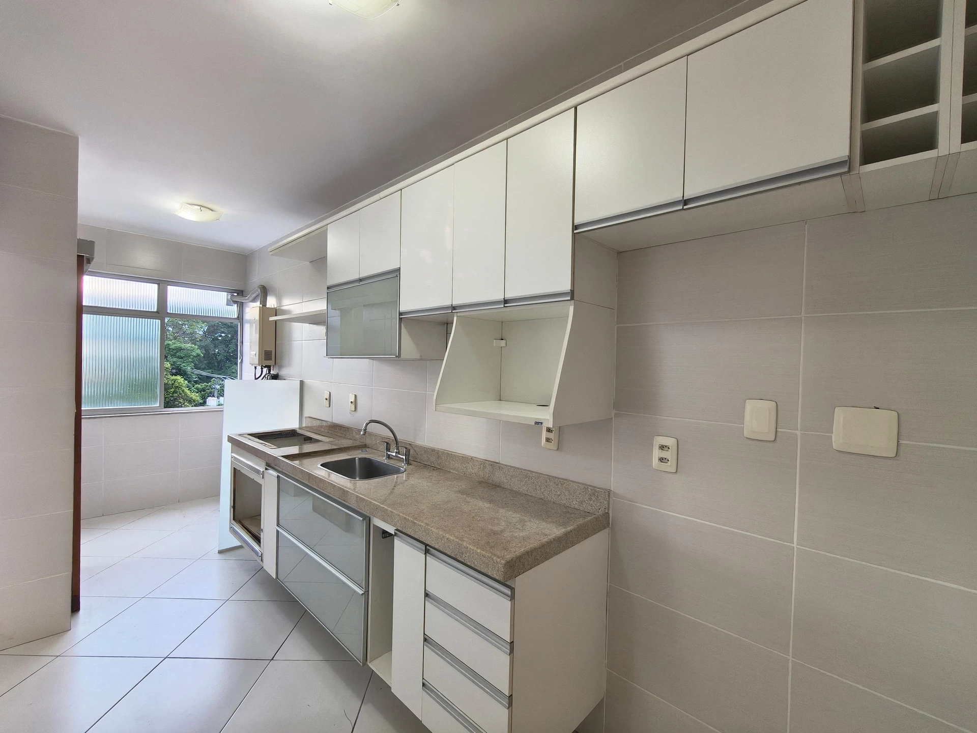 Mountain view in a 2-bedroom apartment, 60 m² — photo 24