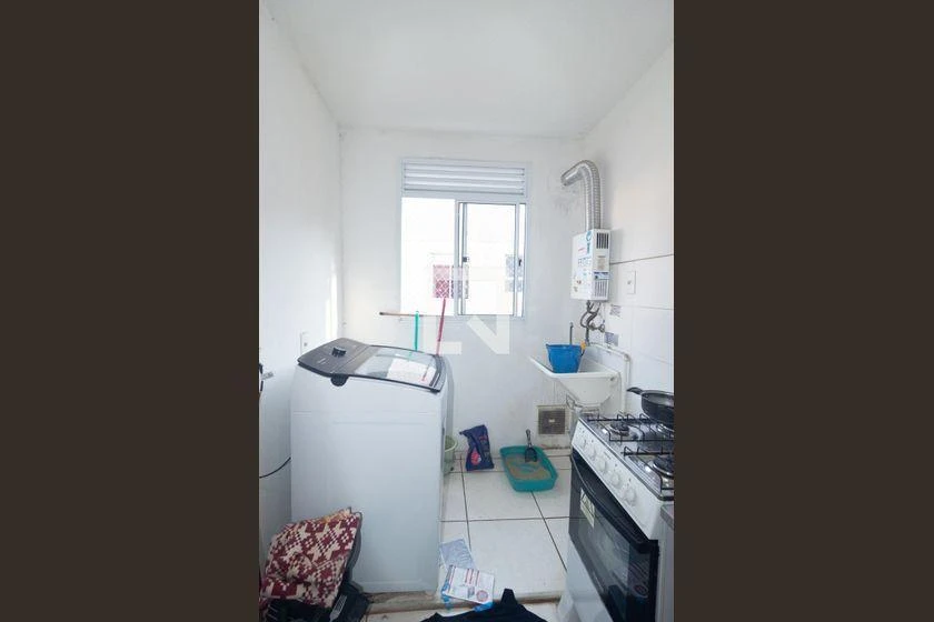 2-bedroom apartment in a building with a pool — photo 2