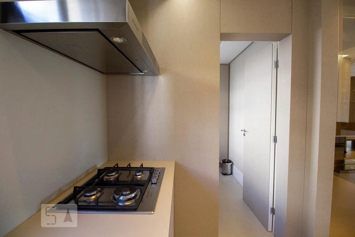 Apartamento de 4 quartos com janelas do piso ao teto, Centro — photo 20