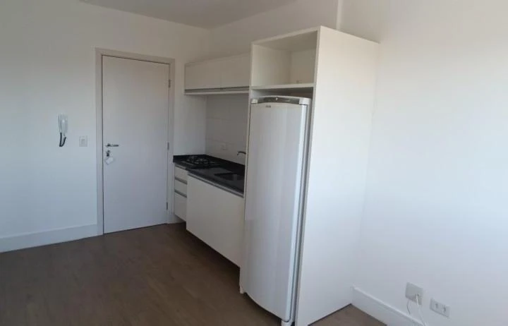 Furnished 38 m² apartment with open-plan kitchen — photo 3
