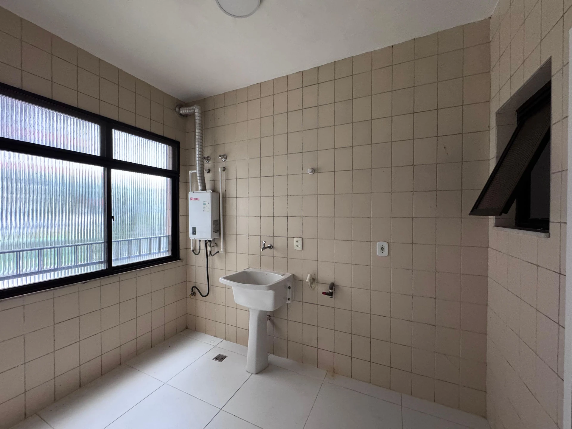 Apartamento de 3 quartos com varanda de vidro — photo 21