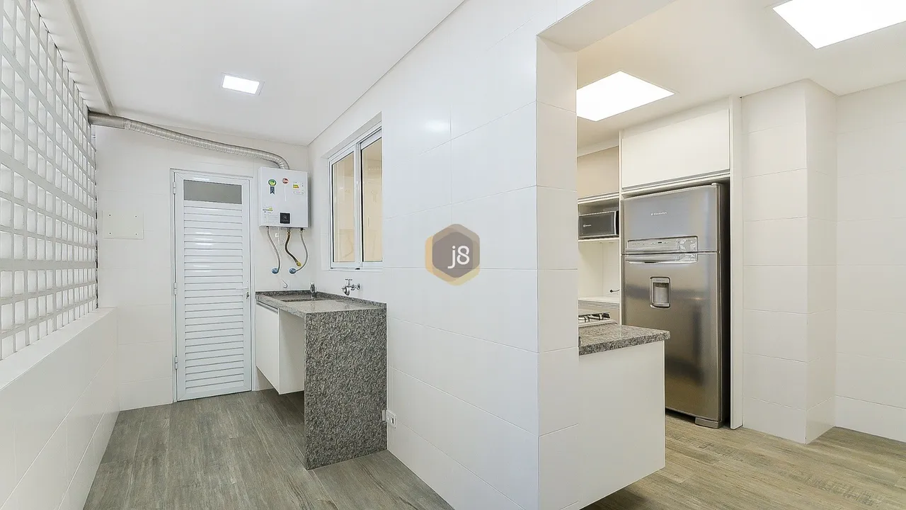 3-bedroom apartment with 137 m² and 3 total bathrooms — photo 9