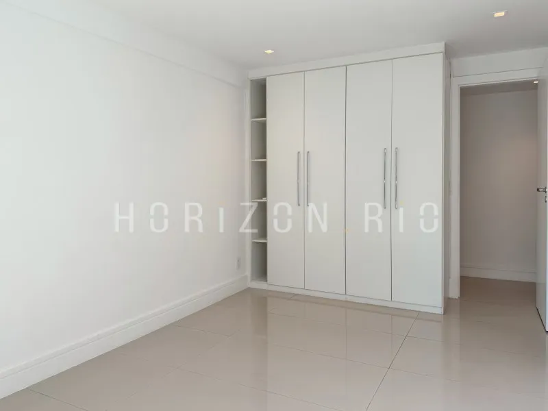 Apartamento, 229 m², com varanda envidraçada — photo 13