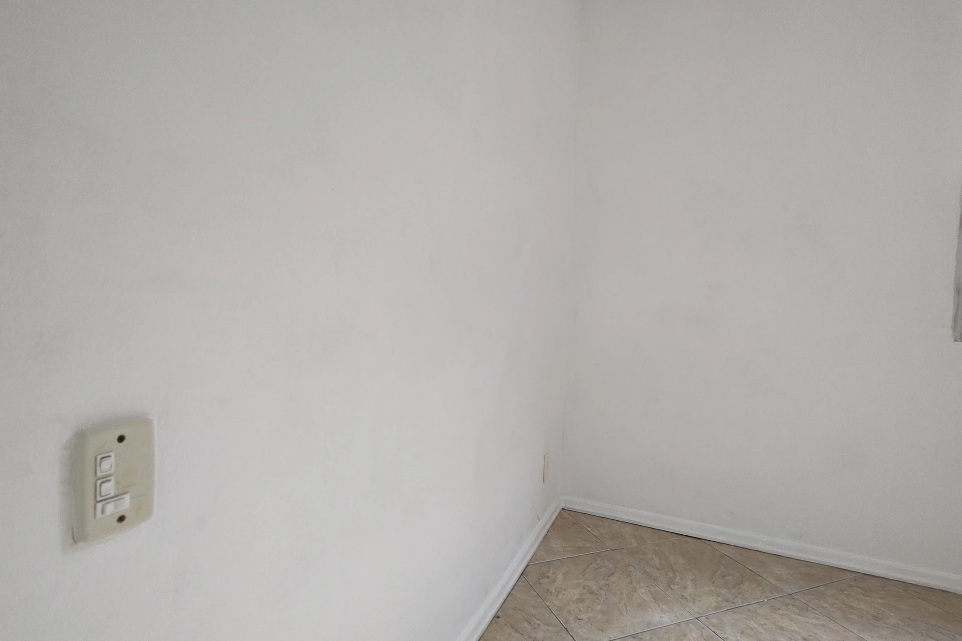 Unfurnished apartment with 2 bedrooms and 1 parking space — photo 26
