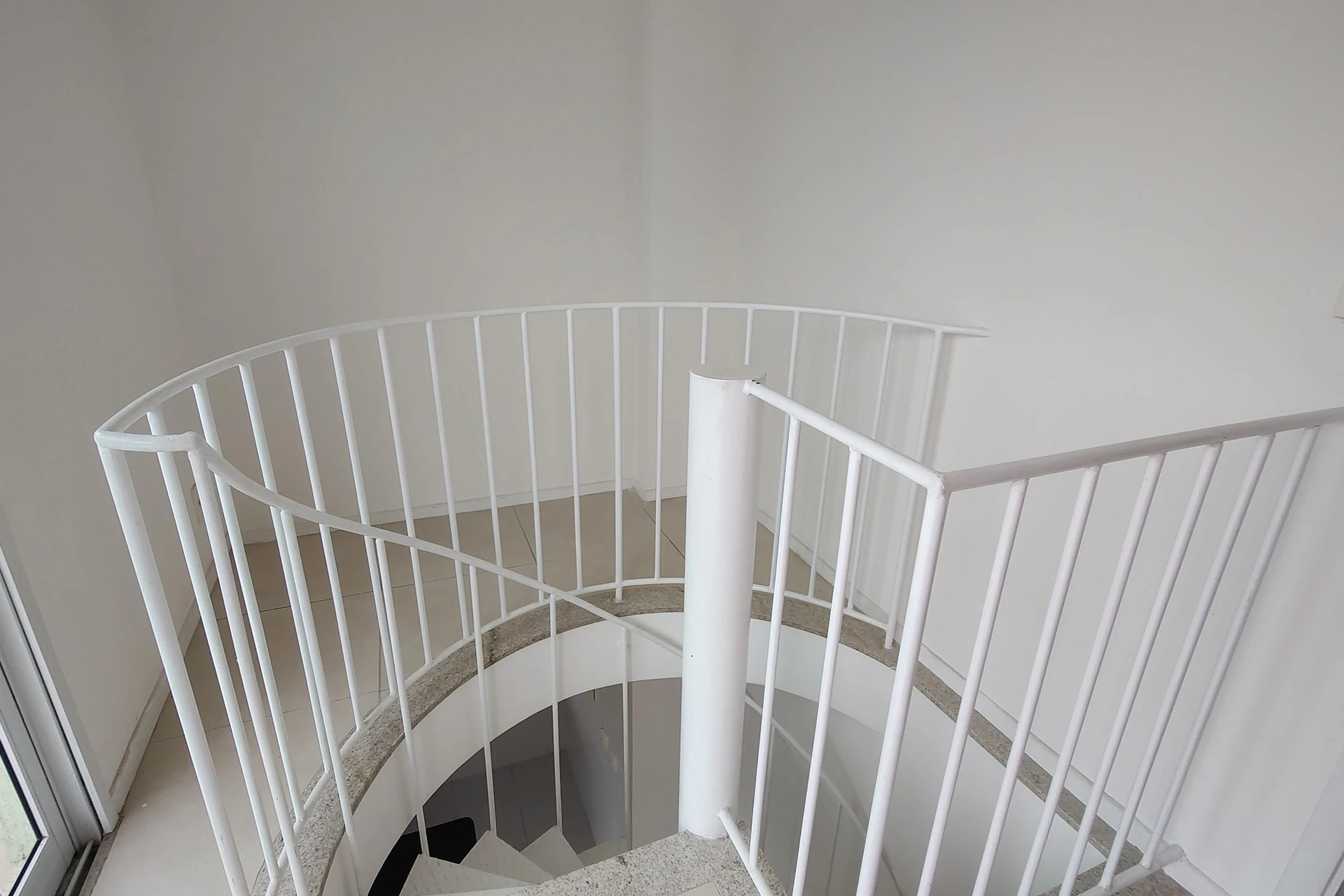 Apartment with 2 bedrooms, balcony and 1 parking space — photo 67