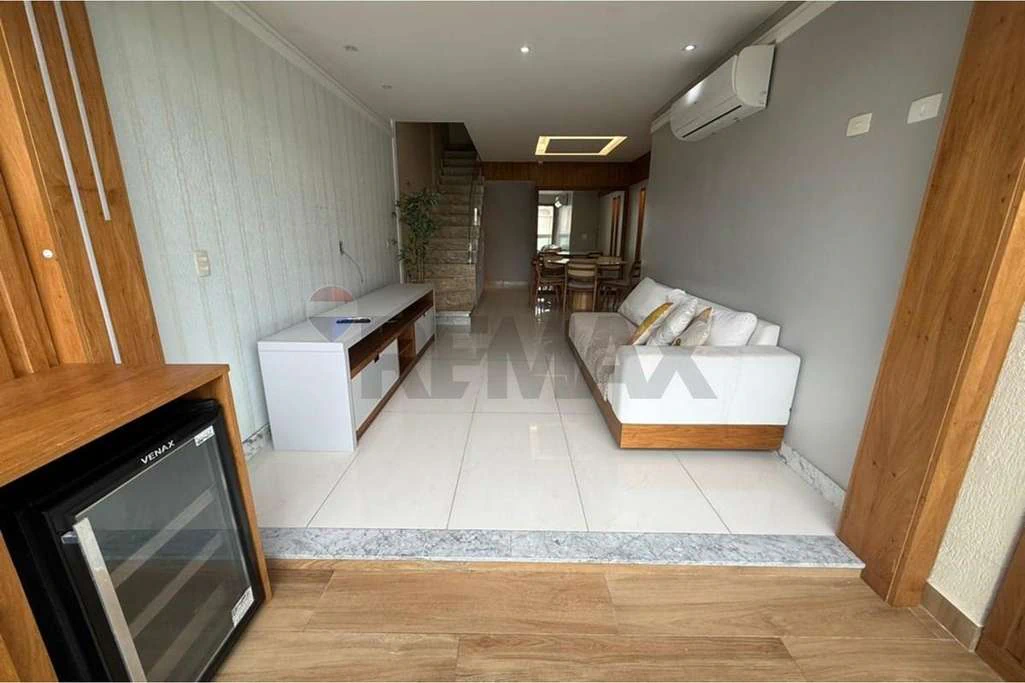 Furnished 246 m² apartment with 4 bedrooms and balcony — photo 8