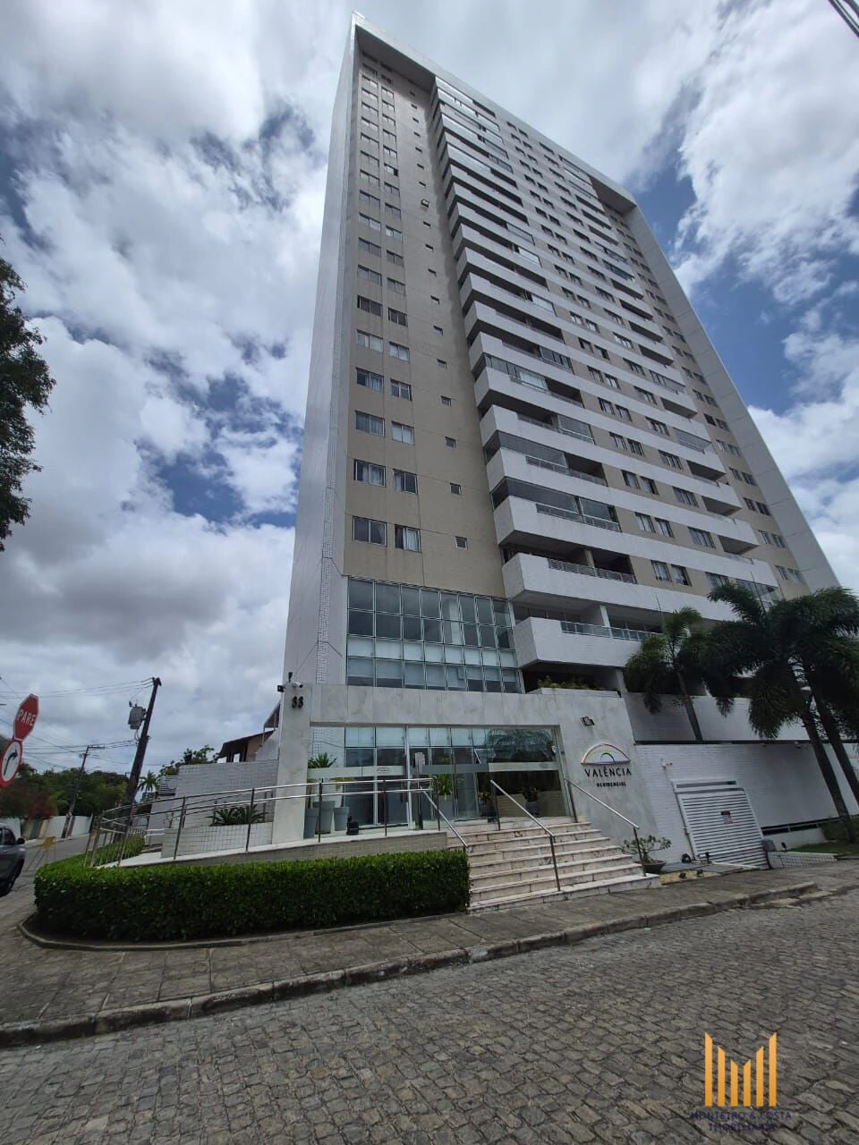Furnished apartment, 102 m², with a washing machine — photo 17