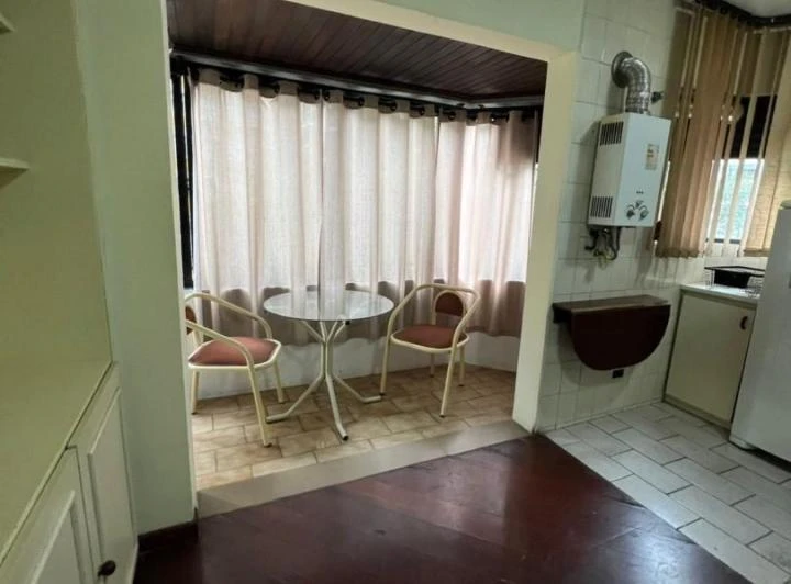 Furnished 2-bedroom apartment with parking — photo 2