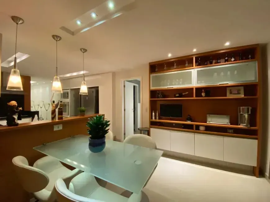Furnished apartment with 4 bedrooms and an open kitchen — photo 22