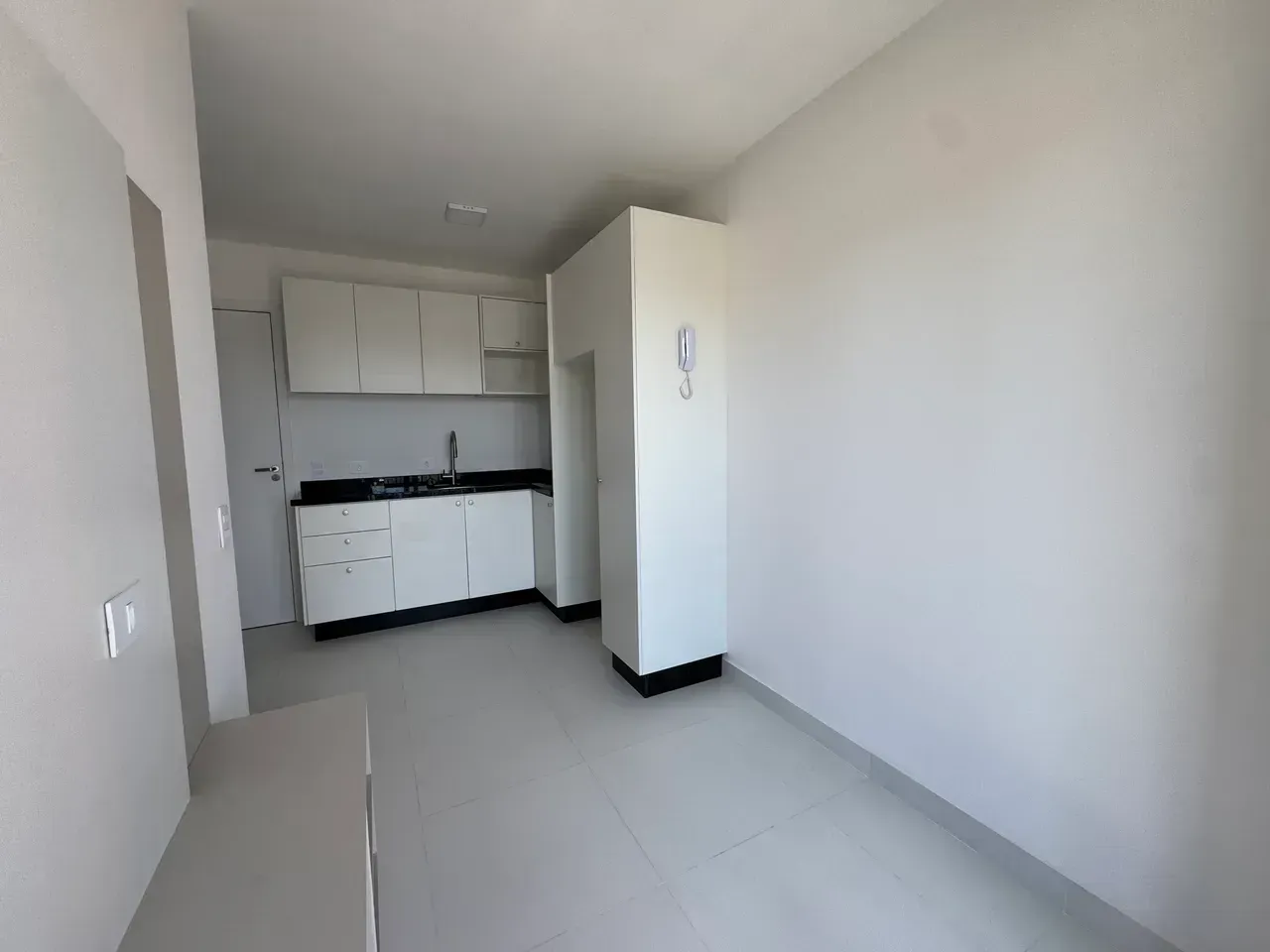 Furnished apartment with 2 bedrooms and integrated kitchen — photo 16