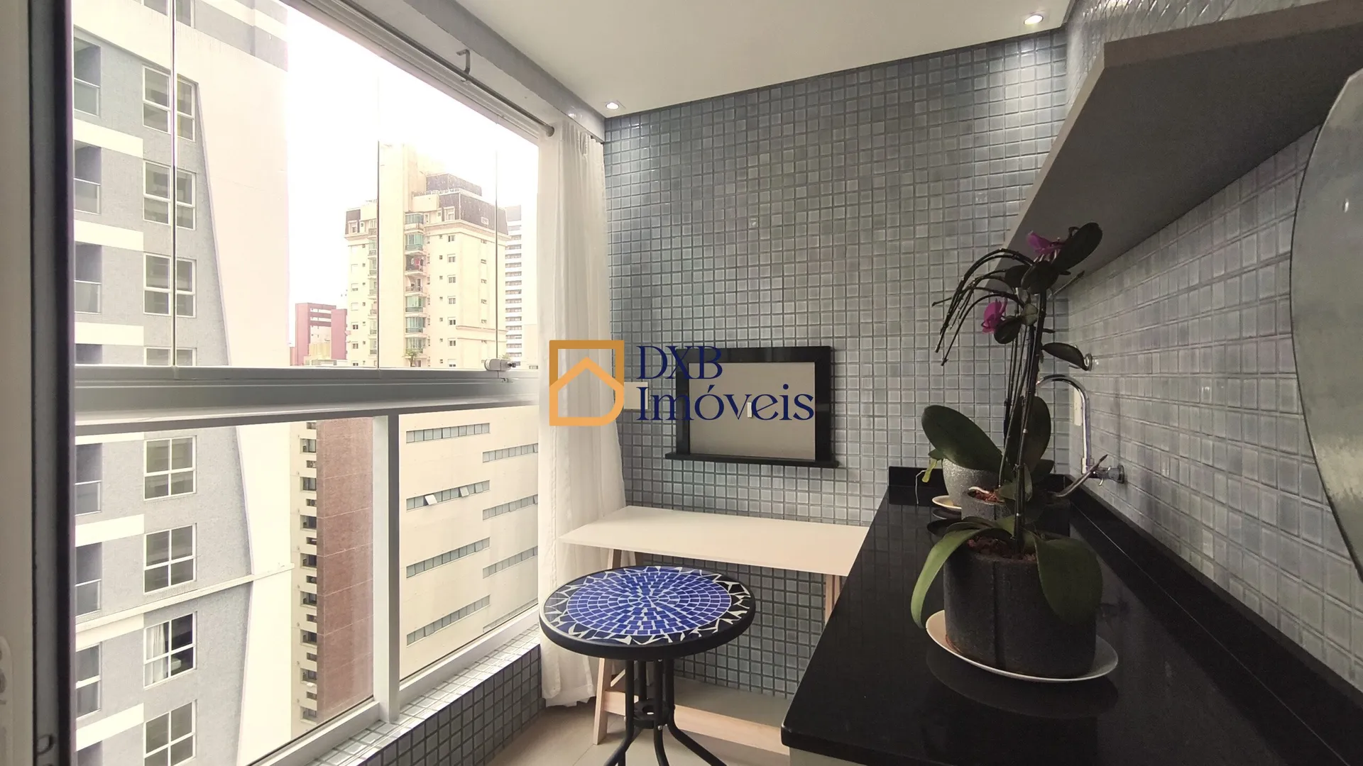 2 en-suite bedroom apartment with open-plan kitchen — photo 6