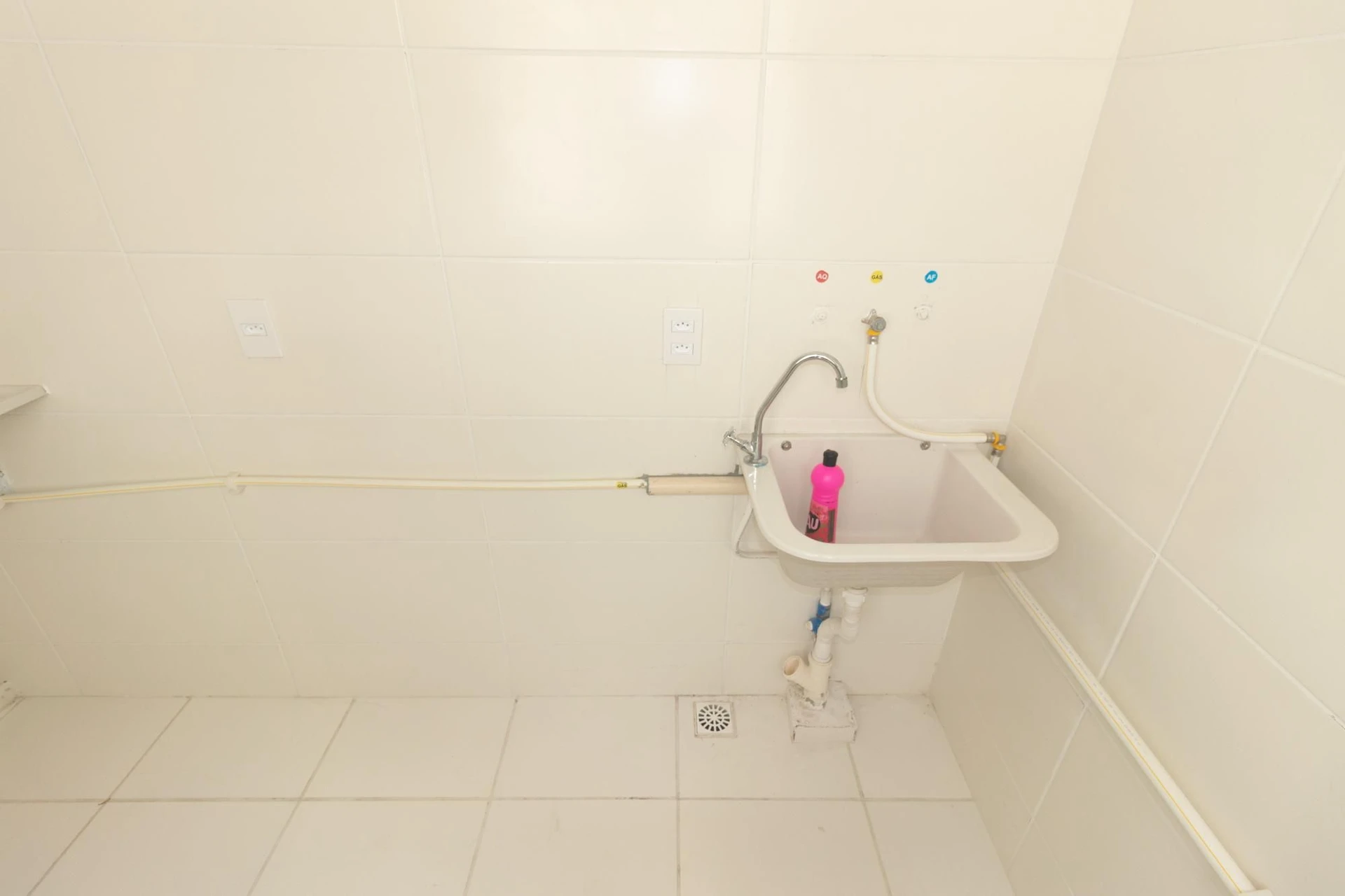 Unfurnished 2-bedroom apartment with 1 bathroom — photo 15