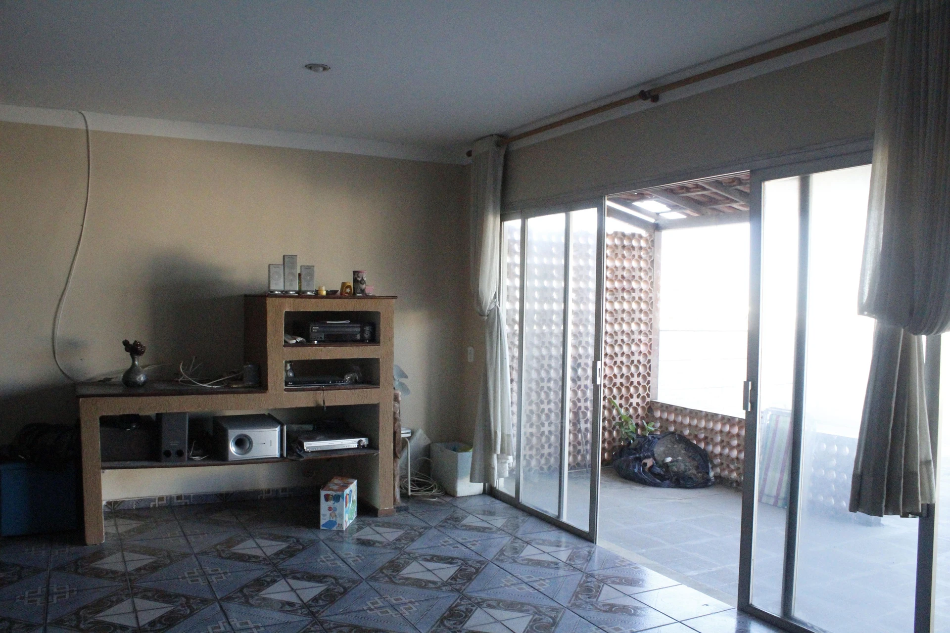 Rental apartment with 4 bedrooms and a balcony — photo 10