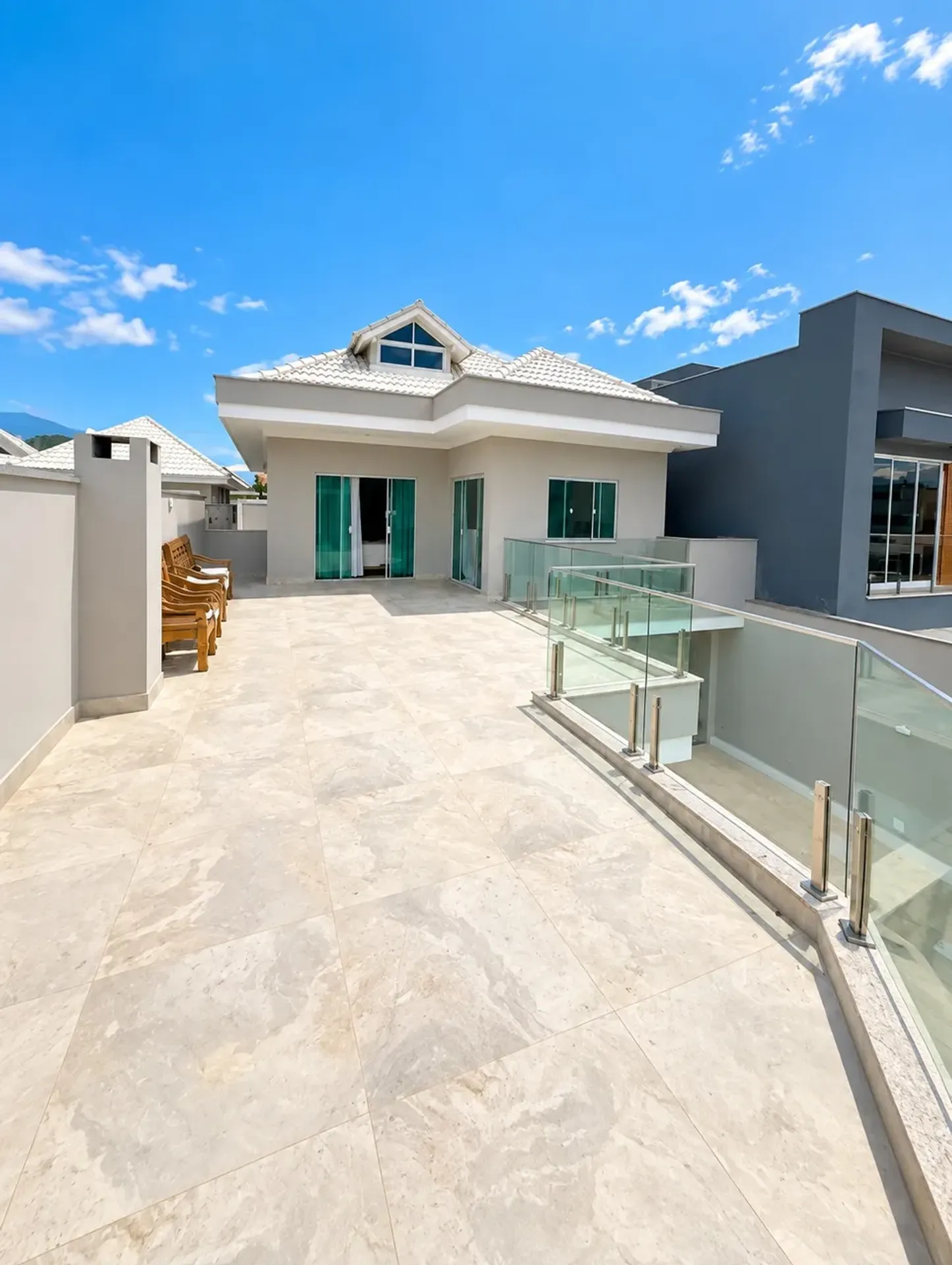 Furnished 400 m² house with 5 bedrooms and 3 parking — photo 6