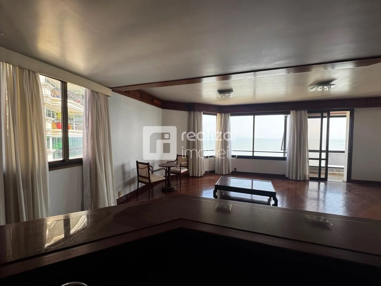 Apartamento de 290 m² com 4 dormitórios e varanda envidraçada — photo 8
