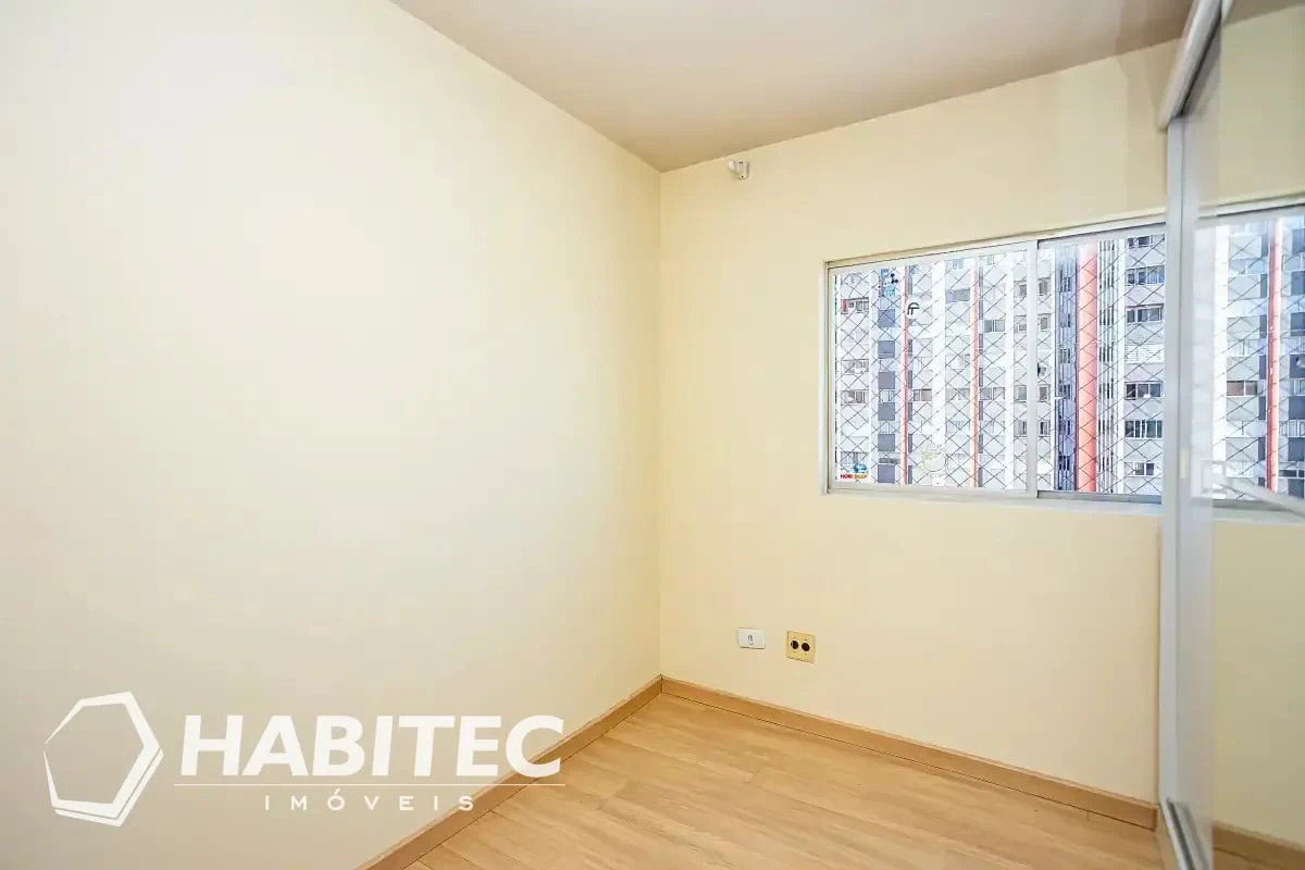 Квартира з 2 спальнями та дерев'яною підлогою або ламінатом — photo 14