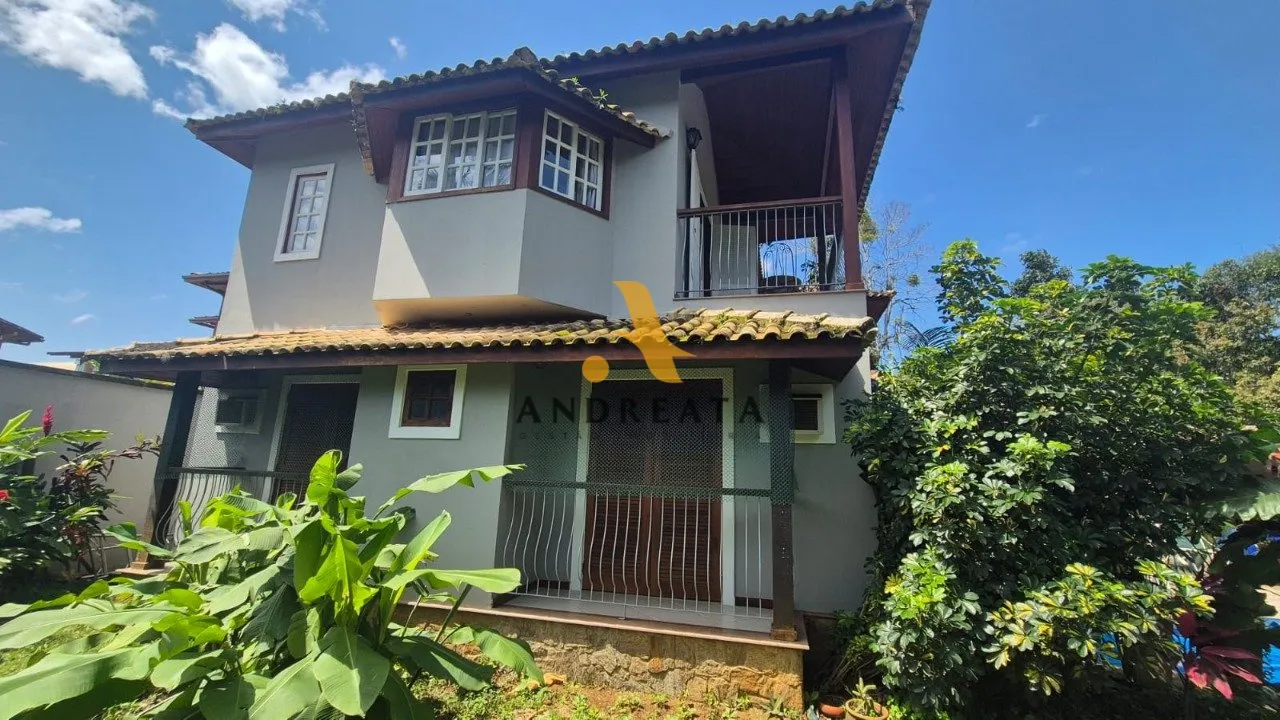 Casa de 307 m² com janelas do piso ao teto e banheira — photo 36