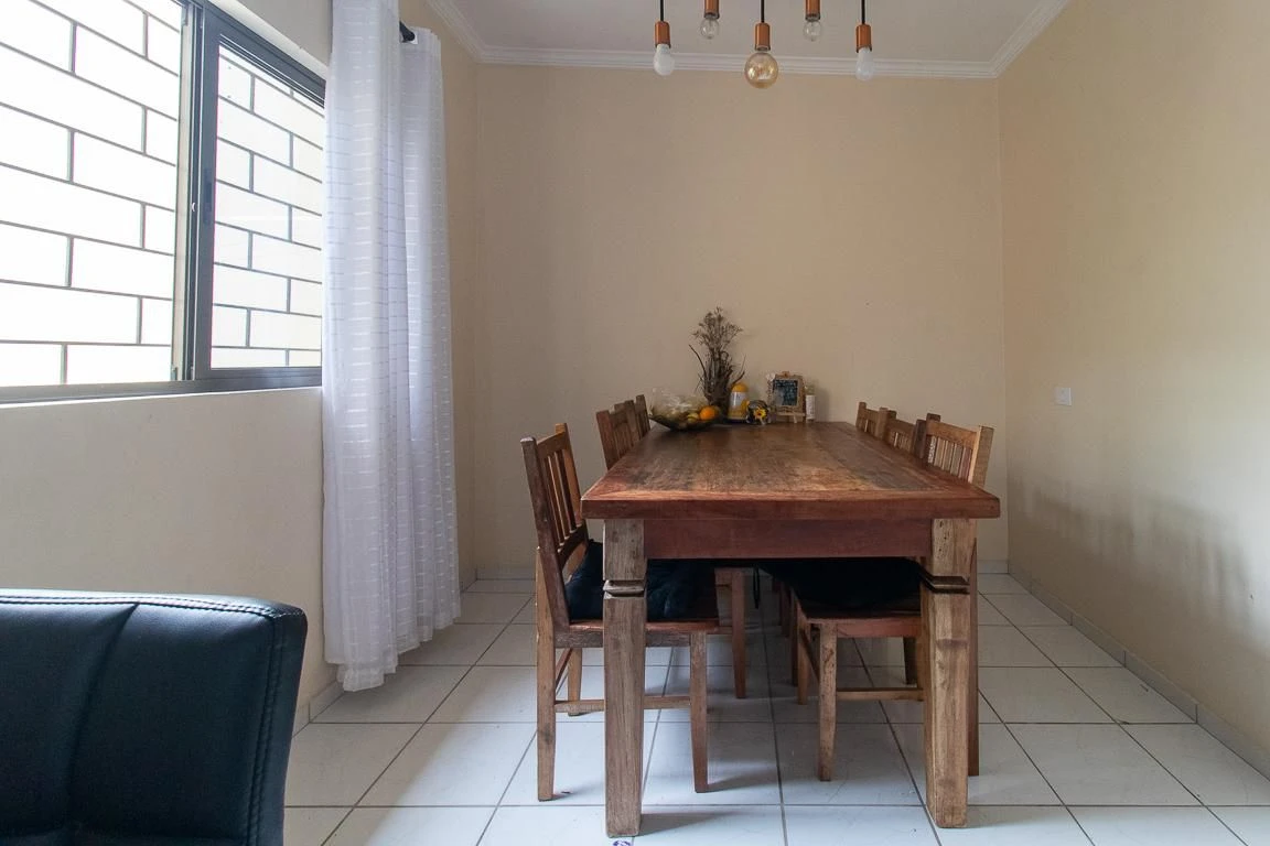 3-bedroom house with a bathtub in Curitiba — photo 18