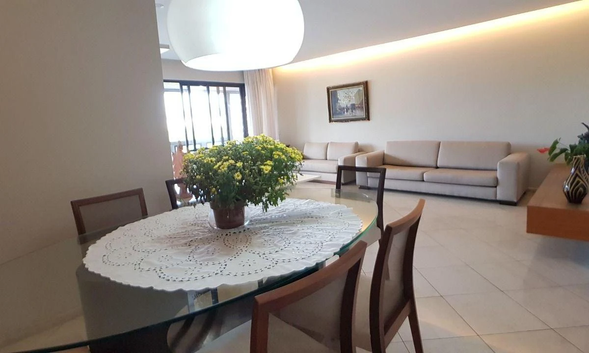 Furnished 201 m² apartment with 4 bedrooms and 3 parking — photo 15