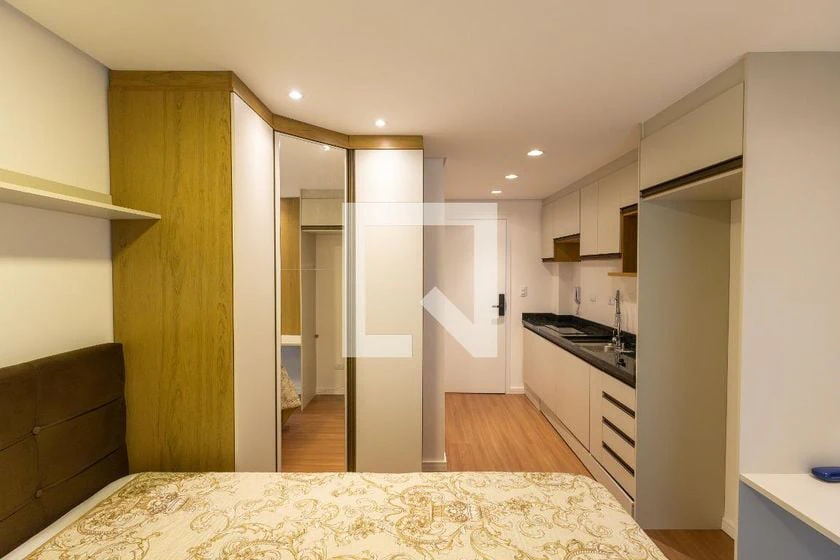 Studio, 28 m², with wood or laminate floors — photo 16