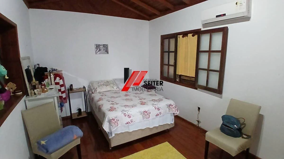 4-bedroom house with a home office in Florianópolis — photo 30
