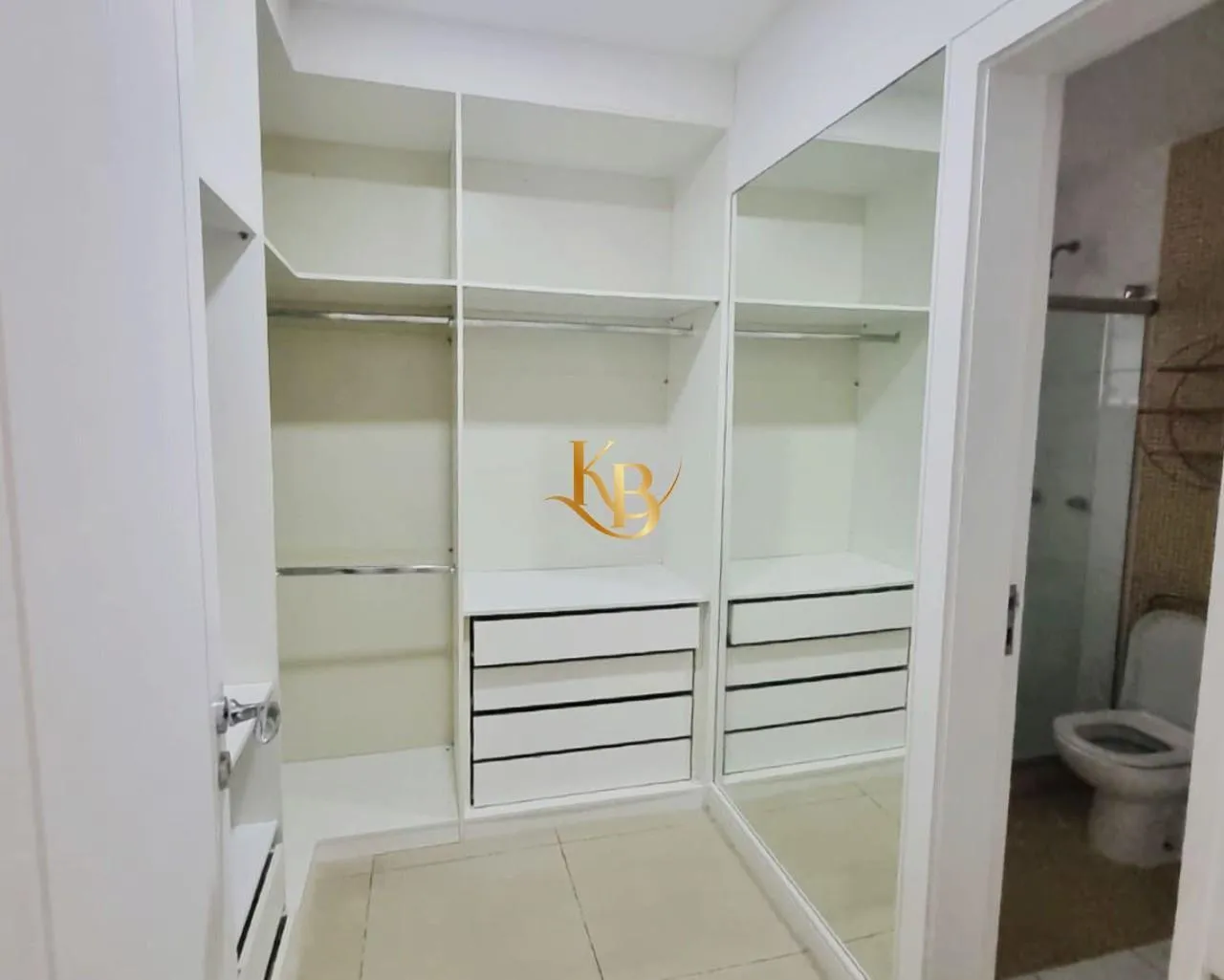 Apartment, 600 m², with a walk-in closet — photo 22