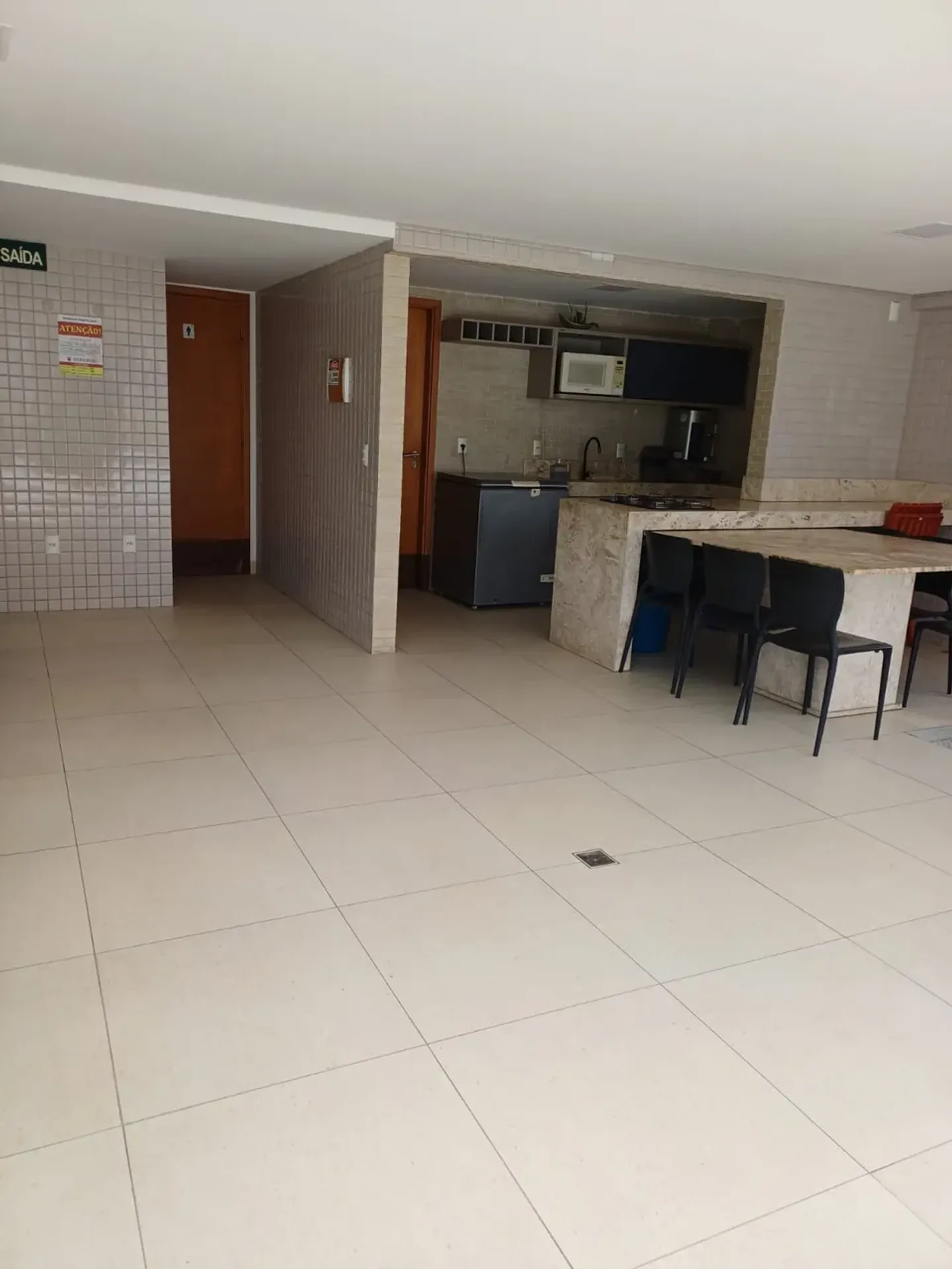 2-bedroom apartment with private BBQ and balcony — photo 17